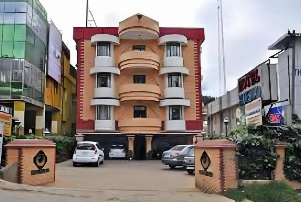 Hotel Blue Bird Main image