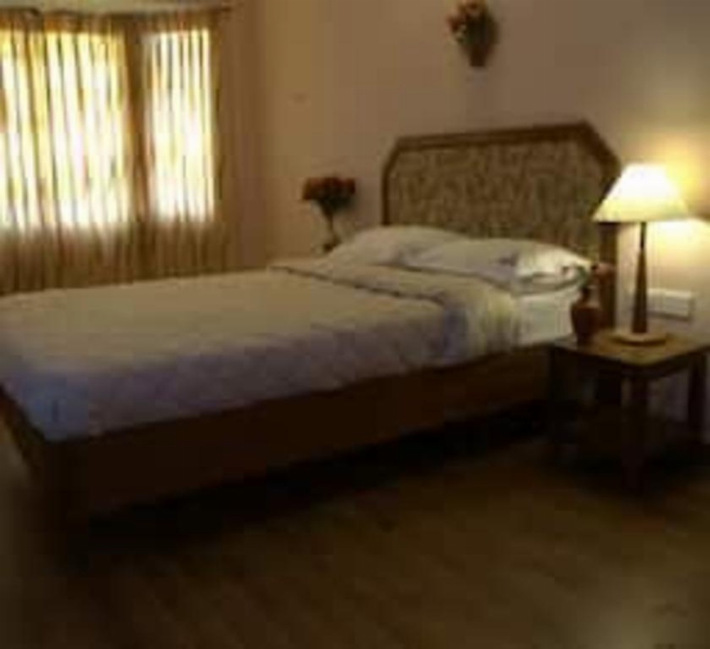 Room image 5
